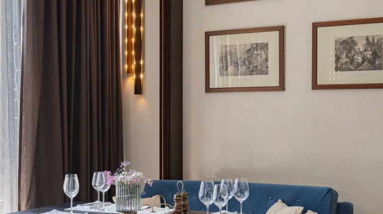 Внутренний зал