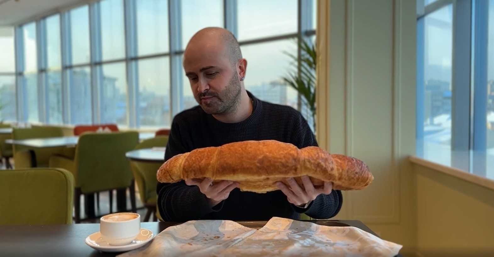Кулинарный рекорд! В «Челябинск-Сити» испекли самый большой круассан в ...